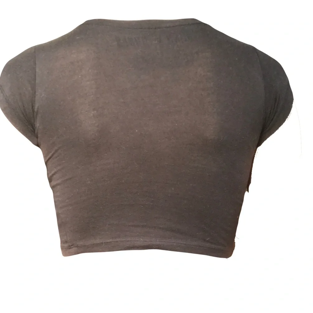 Guns N’ Roses baby tee short sleeve crop top. - Picture 2 of 6